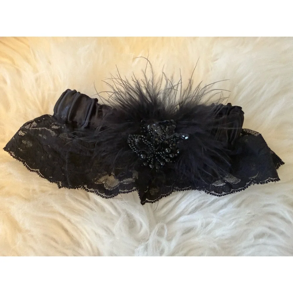 Vintage Victoria's Secret Black‎ Lace Feathers Leg Garter Bride Wedding Y2K EUC